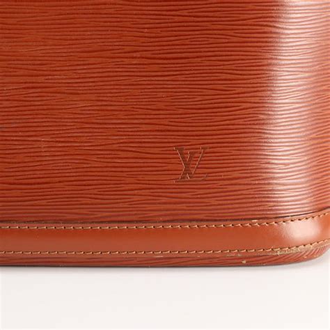 louis vuitton lussac bag|LOUIS VUITTON Epi Lussac Kenyan Fawn.